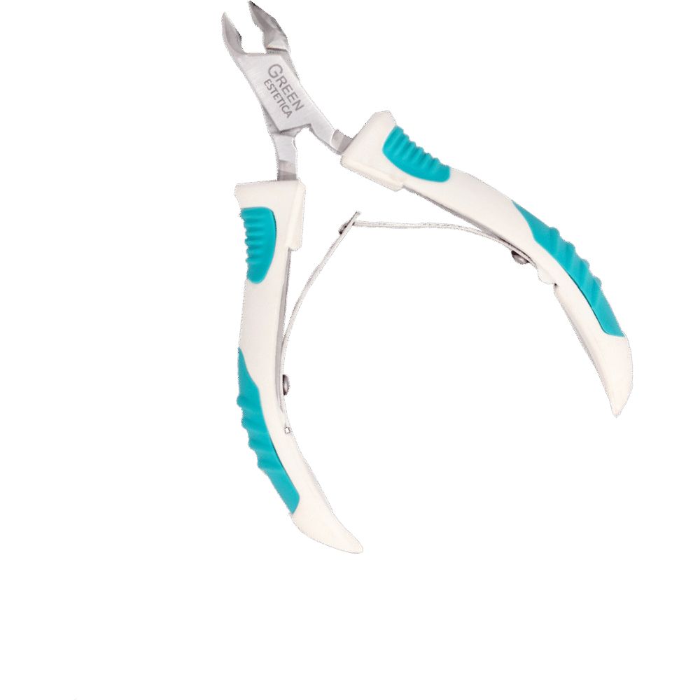 AquaGrip Comfort Cuticle Nipper – Precision with a Soft Touch